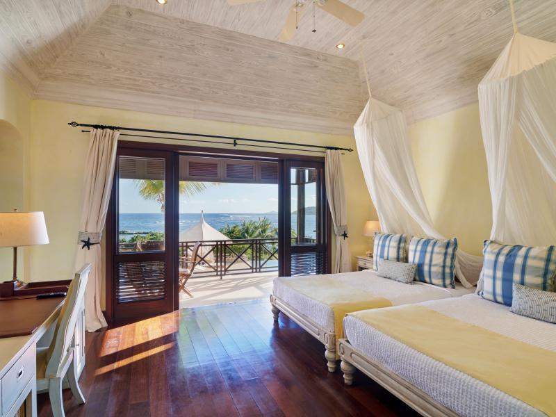 Big Blue Ocean Villa , Charlstown  